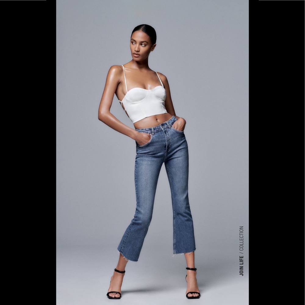 🎉HP🎉 ZARA - Cropped Flare Jeans